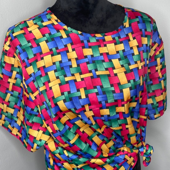 Top - Picture 2 of 2